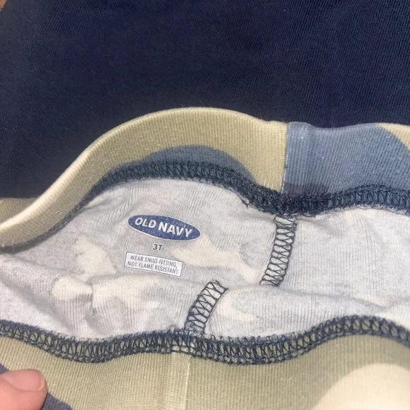 🤗3 for $20! TWO SETS (2) 3t pajama dinosaur and camo toddler 3t boy pajama sets - Picture 6 of 9